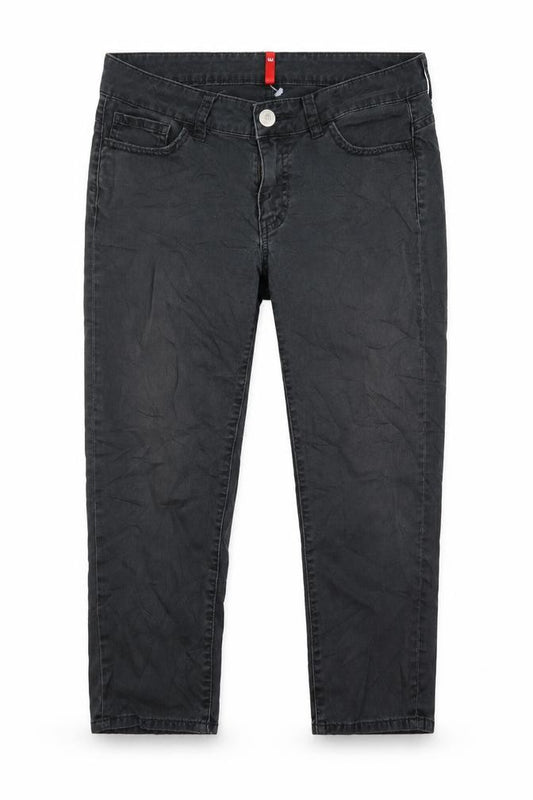 Front view of Divided women’s black cropped jeans, size UK 28, in, 21-inch leg