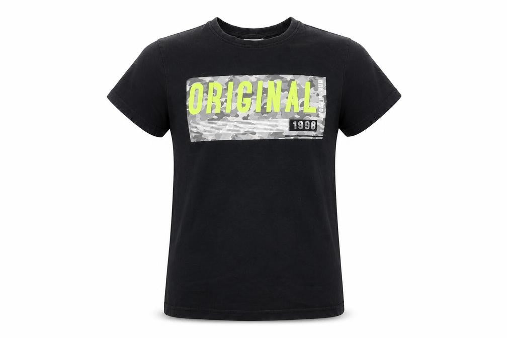 Front view of Primark girls’ black basic t-shirt, size 8-9, years