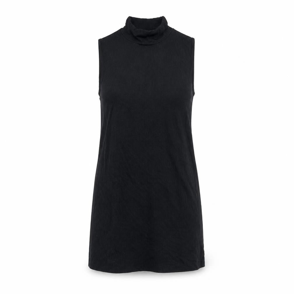 Front view of F&F women’s black a-line, size UK 6