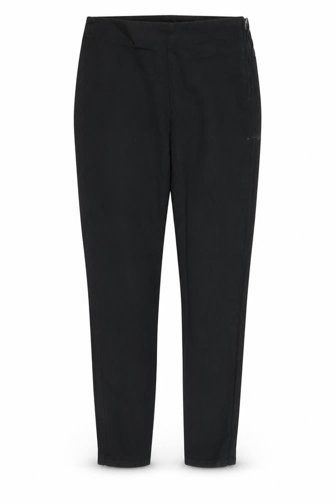 Front view of H&M women’s black carrot trousers, size UK 8, 26-inch leg