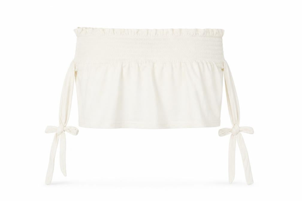 Front view of PRETTYLITTLETHING women’s white cropped t-shirt, size UK 10