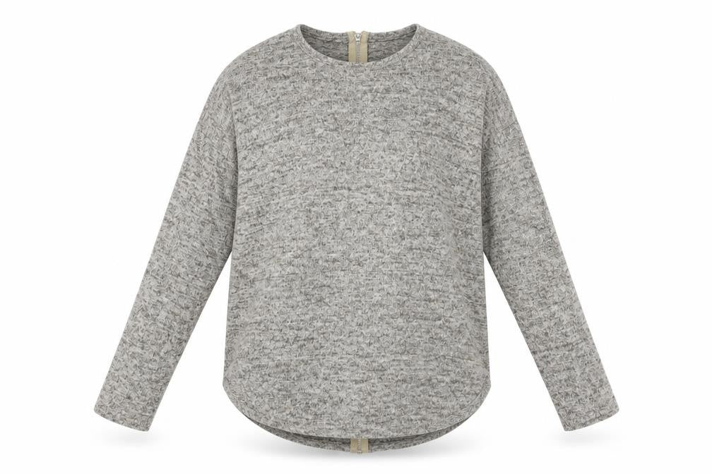 Front view of New Look women’s grey jumper, size M