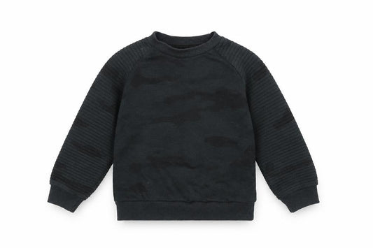 Front view of Primark boys’ green camouflage jumper, size 5-6, years