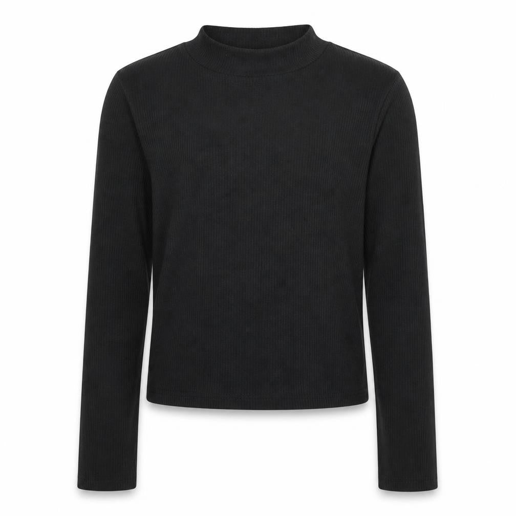 Front view of Primark girls’ black basic t-shirt, size 10-11, years