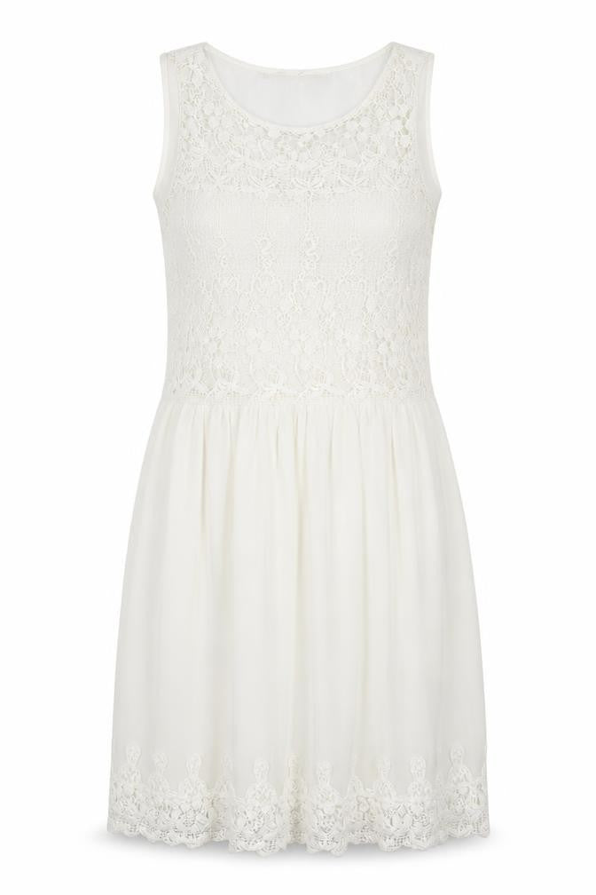 Front view of Zara women’s white a-line, size XS
