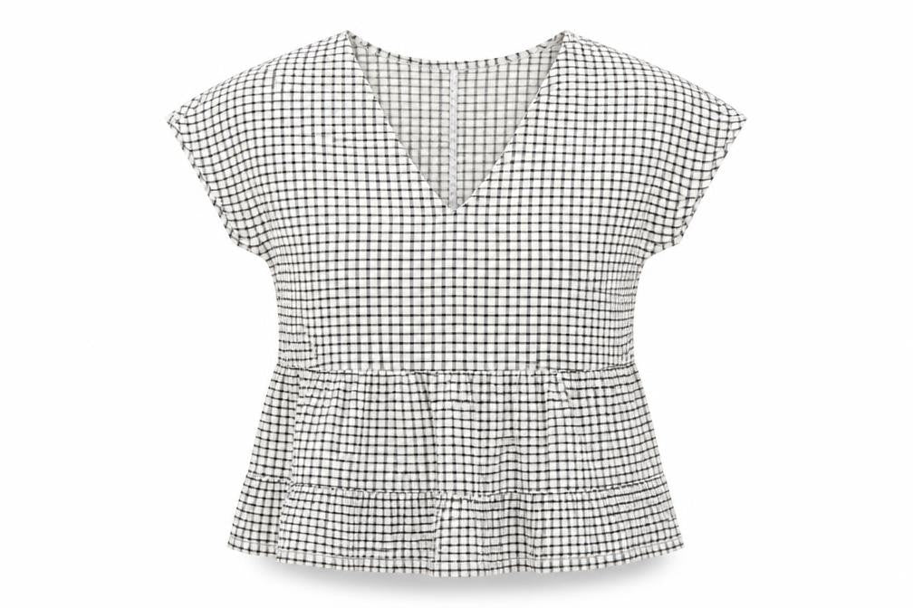 Front view of F&F women’s black check basic t-shirt, size UK 6