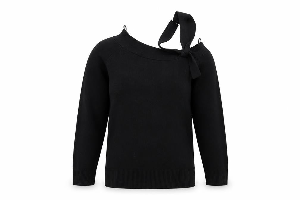 Front view of selet women’s black basic t-shirt, size UK 10, - v