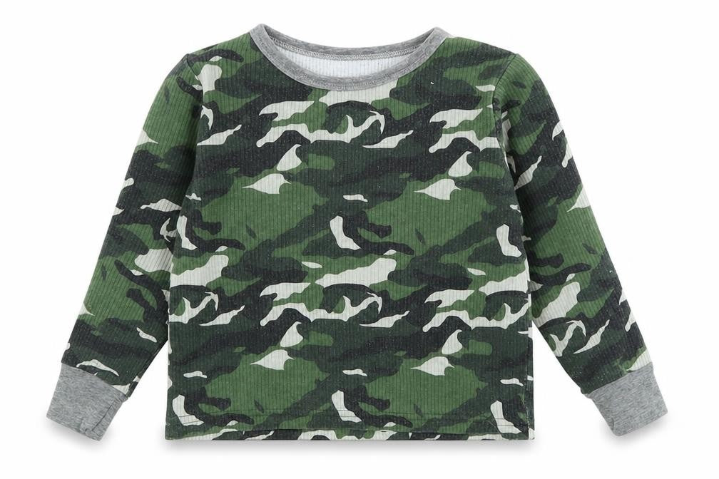 Front view of Primark girls’ green camouflage basic t-shirt, size 4-5, years