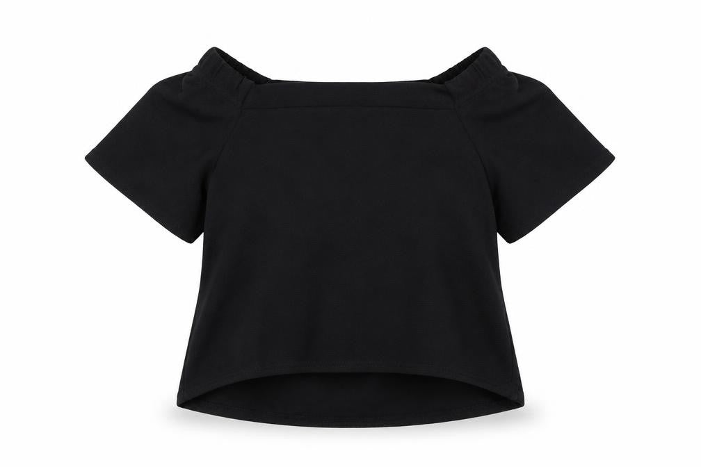 Front view of PRETTYLITTLETHING women’s black basic t-shirt, size S