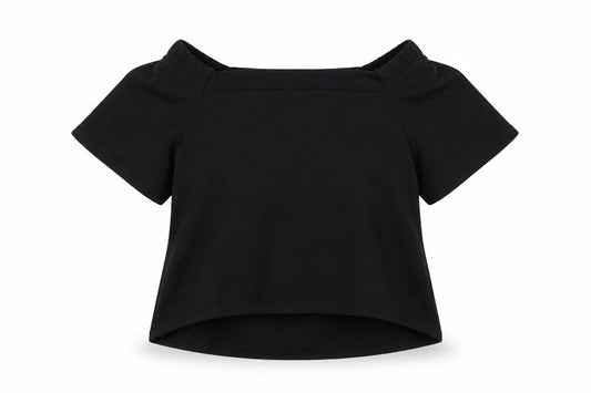 Front view of PRETTYLITTLETHING women’s black basic t-shirt, size S