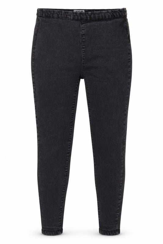 Front view of Miss Selfridge women’s black denim jegging jeans, size UK 16, 24-inch leg