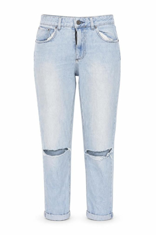 Front view of Topshop women’s blue denim capri jeans, size UK 28, in, 23-inch leg