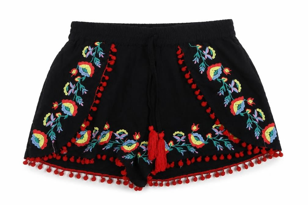 Front view of Primark women’s black boyfriend shorts, size UK 8