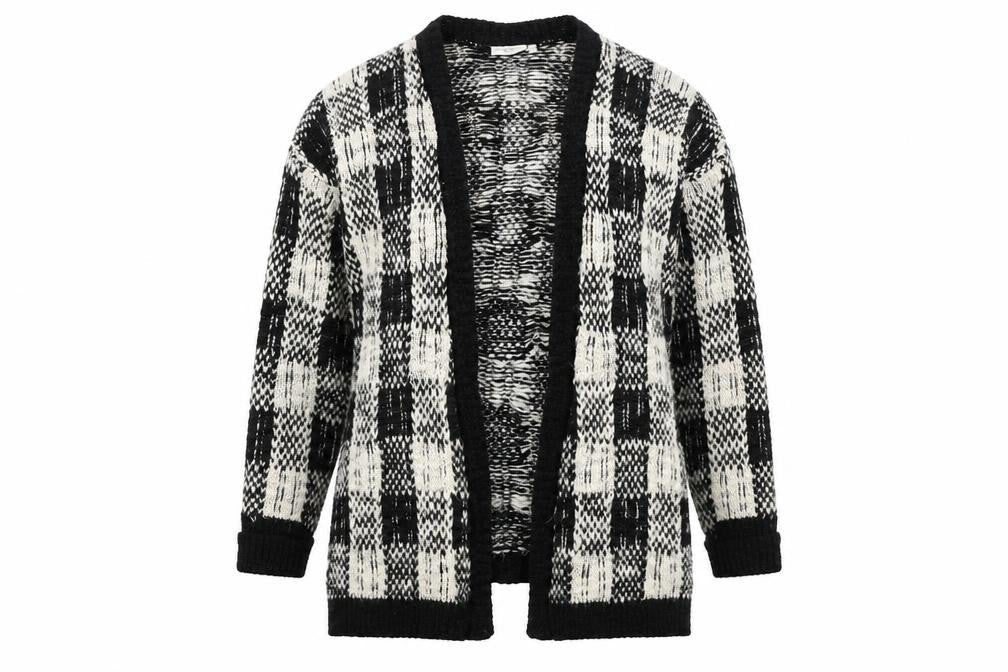 Front view of New Look women’s white check jacket, size M