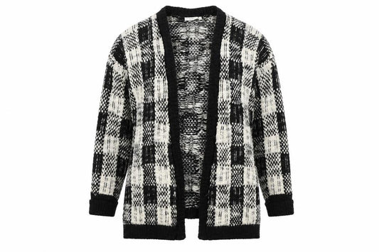 Front view of New Look women’s white check jacket, size M