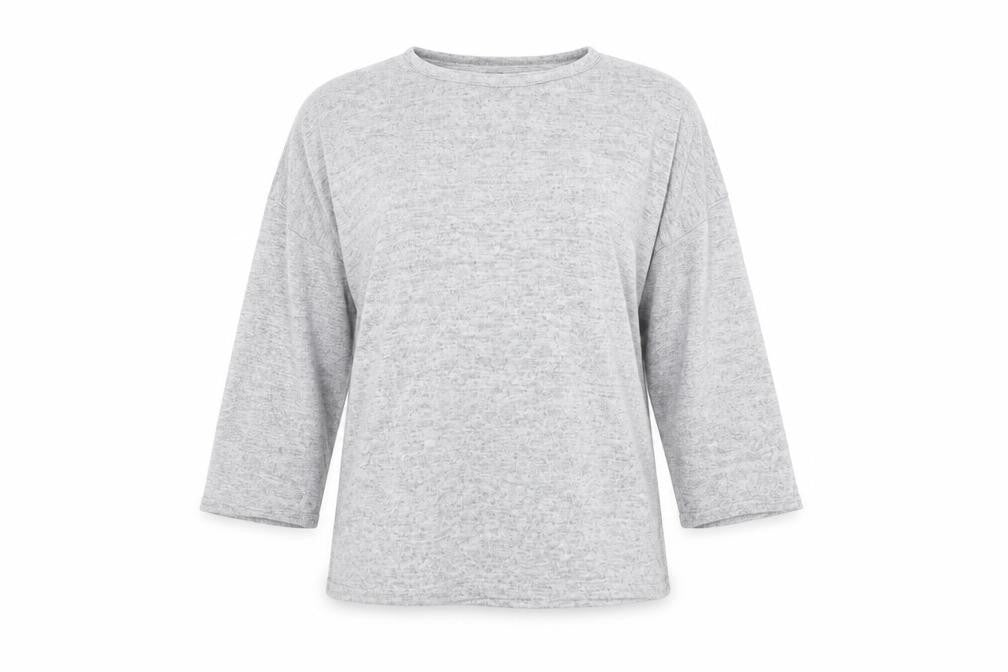 Front view of New Look women’s grey jumper, size M