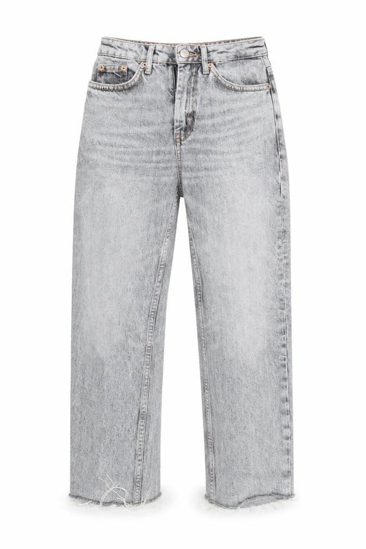 Front view of Topshop women’s grey denim cropped jeans, size UK 24, 26-inch leg