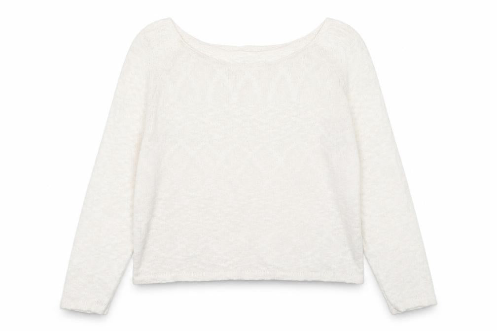 Front view of minute women’s white jumper, size XL