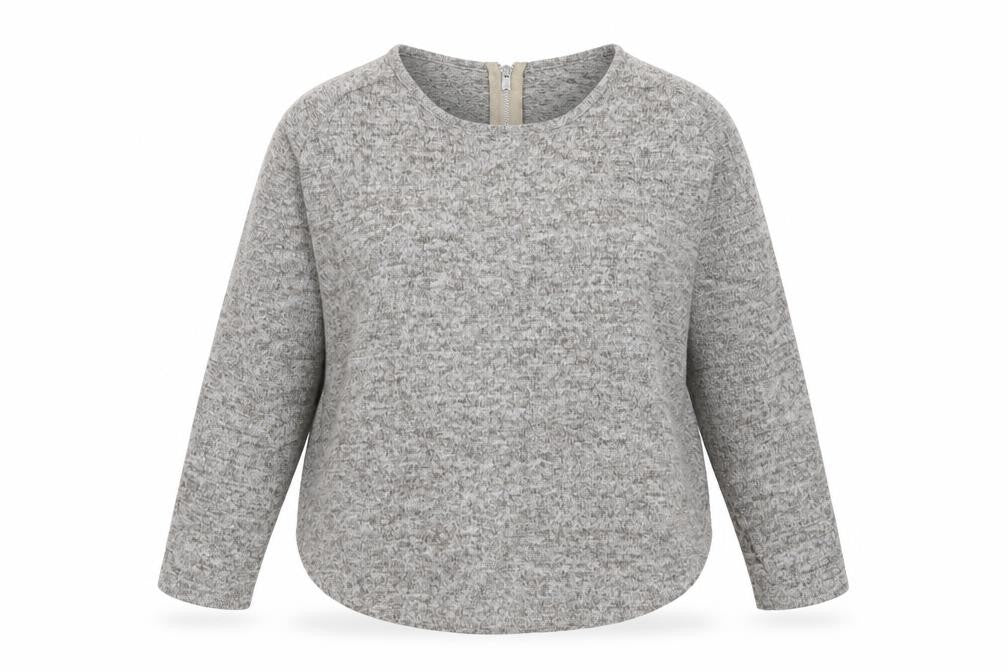 Front view of New Look women’s grey jumper, size L