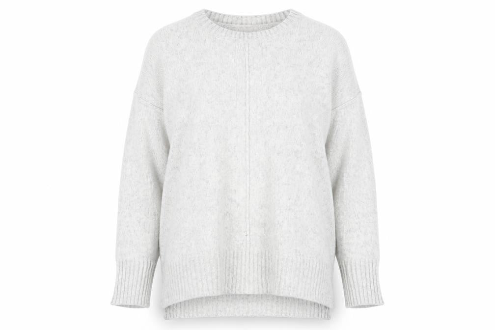 Front view of New Look women’s grey jumper, size L