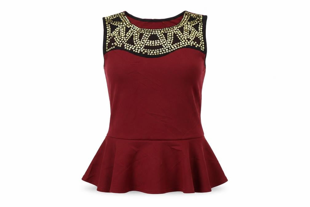 Front view of Vouley Vous women’s red basic t-shirt, size UK 12