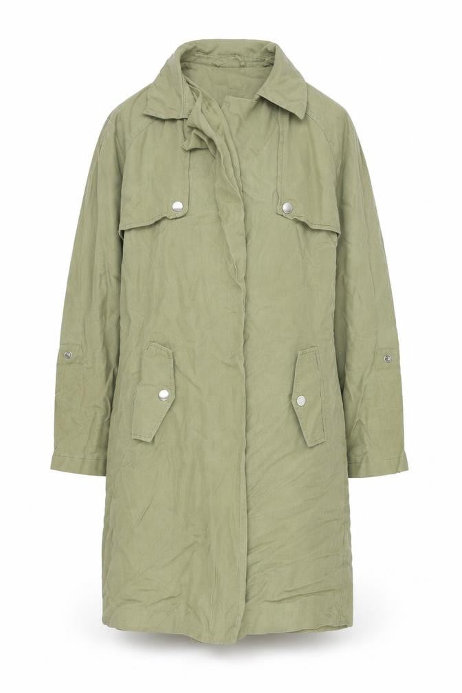 Front view of New Look girls’ green colourblock jacket, size 9, years