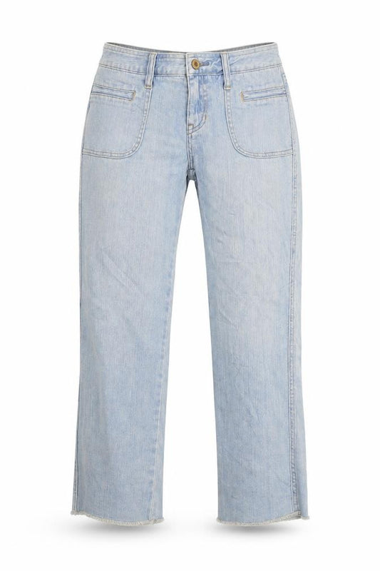 Front view of Gap women’s blue denim cropped jeans, size UK 6, 23-inch leg