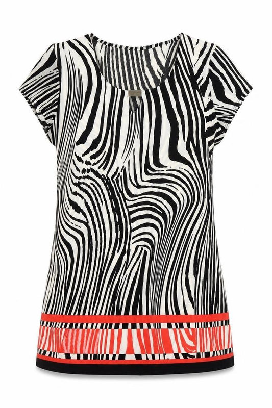 Front view of Wallis women’s animal print basic t-shirt, size M