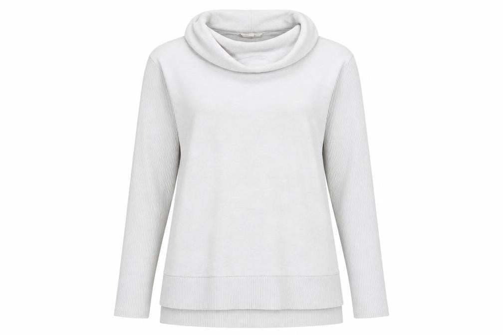 Front view of Gap women’s grey knit jumper, size S