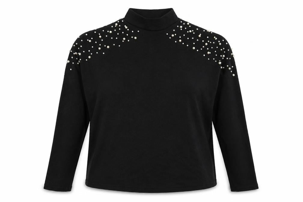 Front view of Divided women’s black knit jumper, size L, - oversized