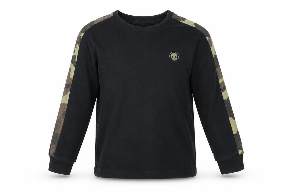Front view of Next boys’ black basic t-shirt, size 5, years