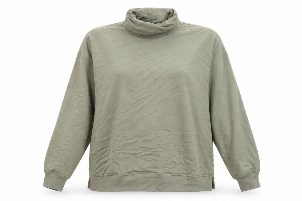 Front view of Primark women’s green jumper, size 2XL