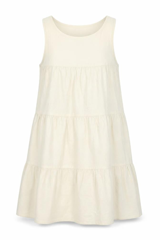 Front view of Gap women’s white a-line, size UK 8