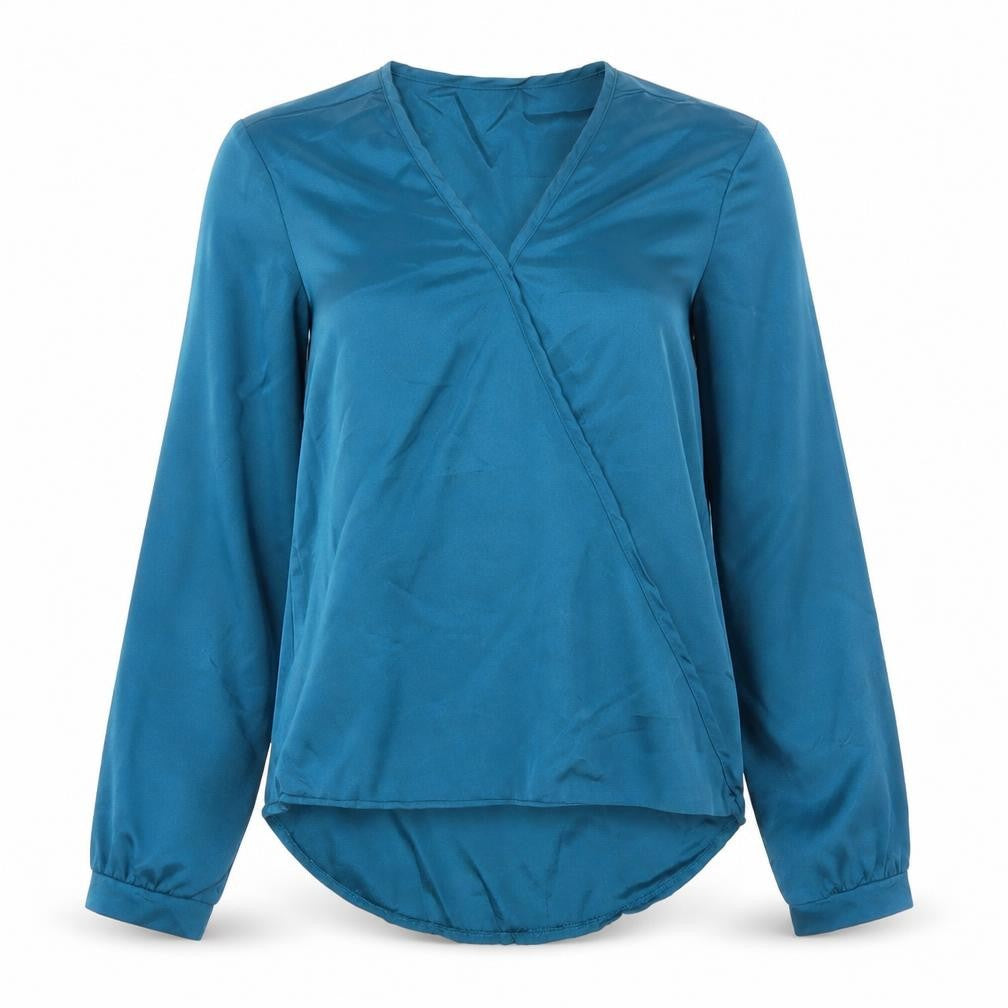 Front view of Preworn women’s green basic blouse, size M