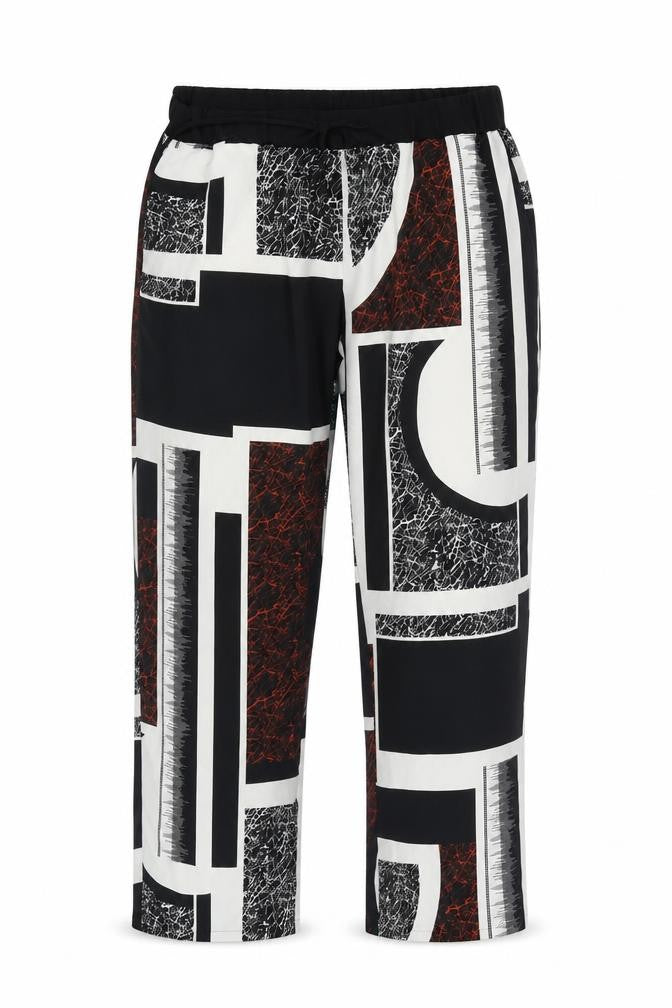 Front view of River Island women’s black capri trousers, size UK 8, 28-inch leg