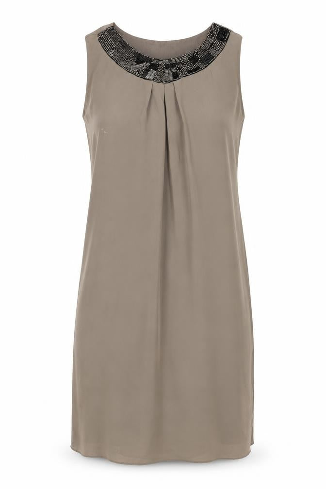 Front view of Senzatempo women’s beige shift, size M