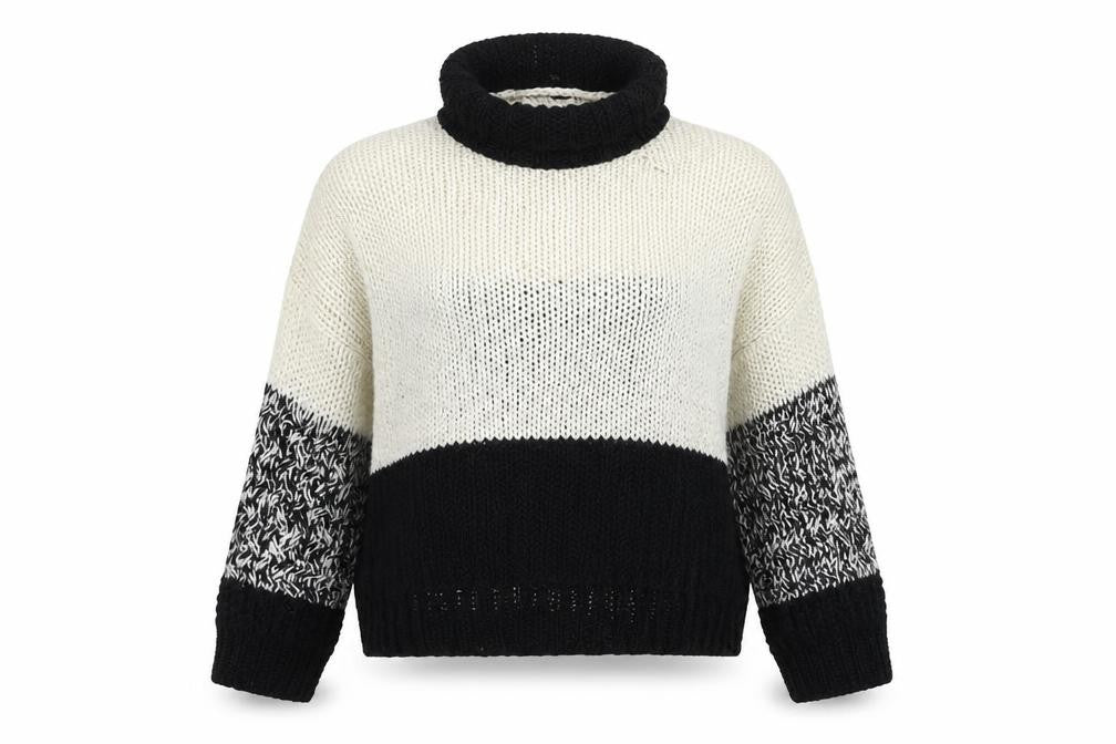Front view of Topshop women’s white striped jumper, size S