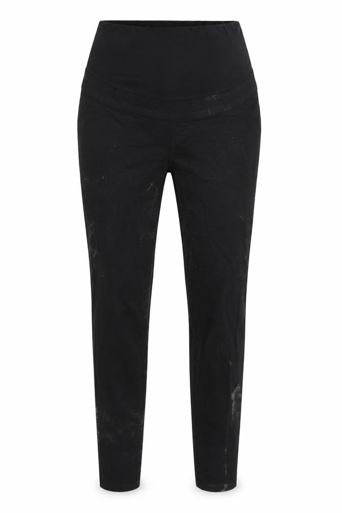 Front view of New Look women’s black trousers, size UK 8, 28-inch leg