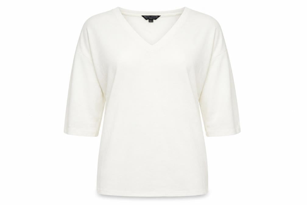 Front view of Dorothy Perkins women’s white knit jumper, size UK 10