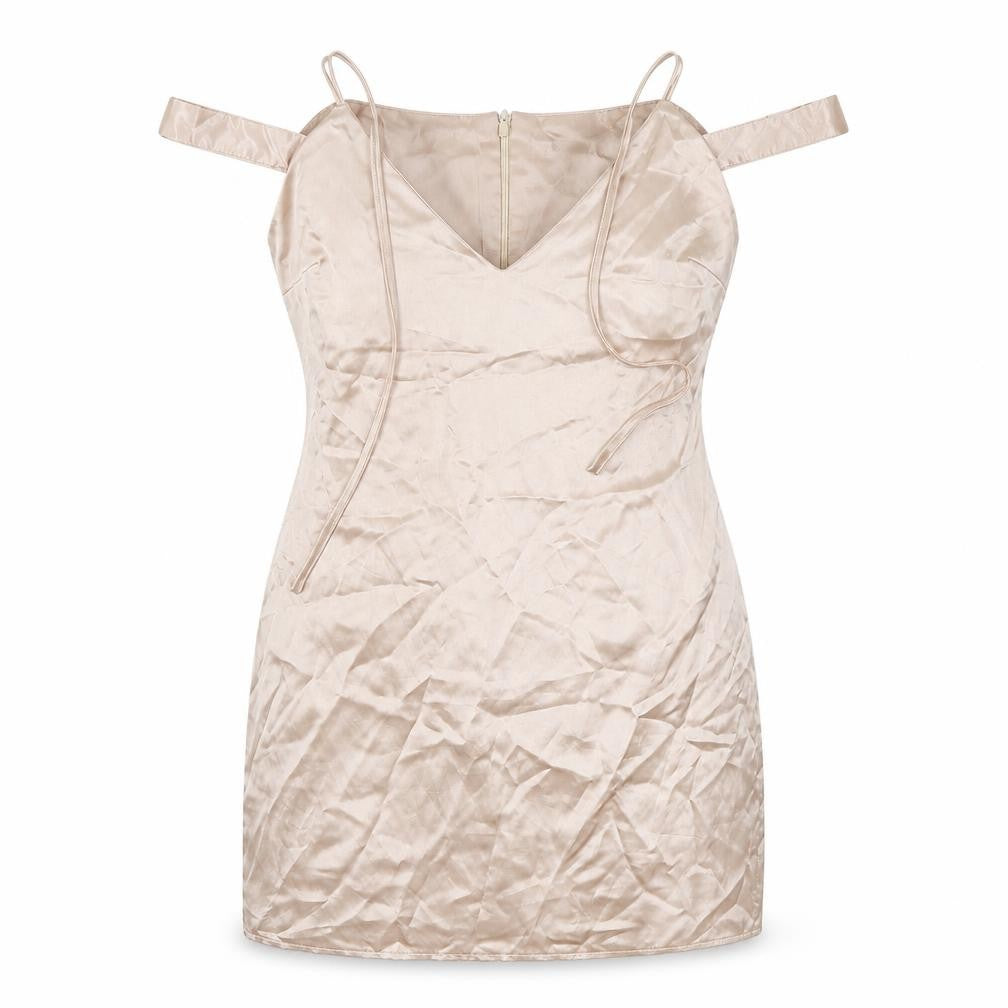 Front view of Missguided women’s pink fit & flare, size UK 10