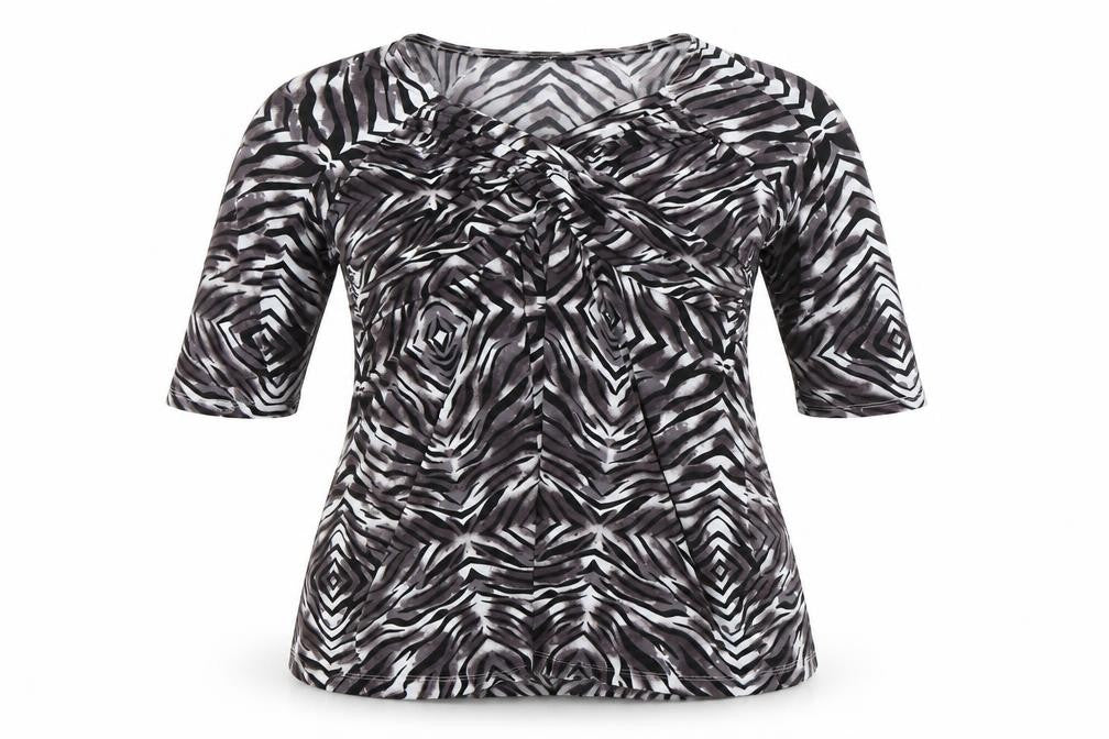 BM Womens Black Animal Print  Basic T-Shirt Size 16