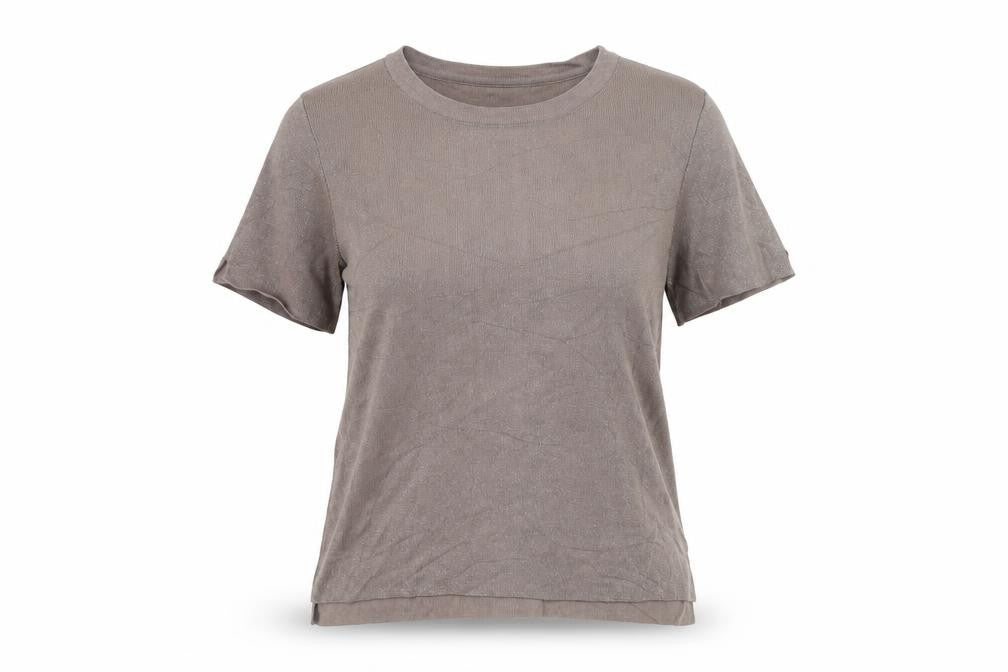 Front view of Zata women’s grey basic t-shirt, size M