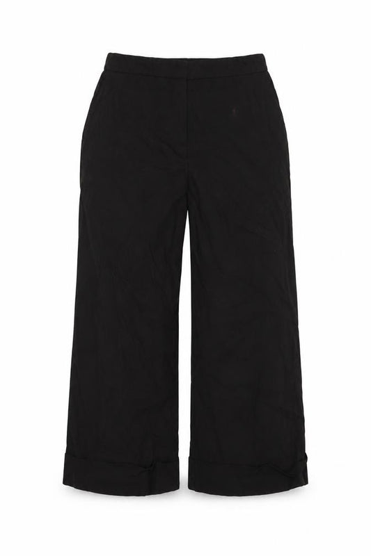 Front view of ASOS women’s black cropped trousers, size UK 6, 23-inch leg
