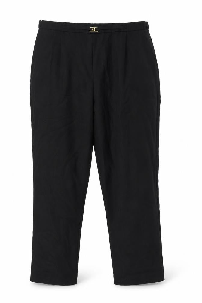 Front view of slimma women’s black trousers, size UK 40, in, 29-inch leg