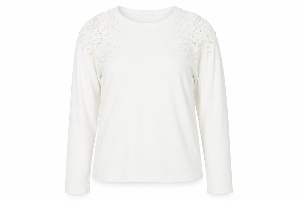 Front view of Divided women’s white basic t-shirt, size S