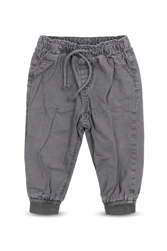 Front view of F&F boys’ grey capri jeans, size 9-12, months