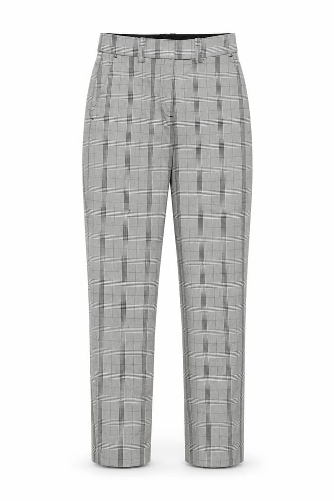 Front view of H&M women’s white trousers, size UK 6, 26-inch leg