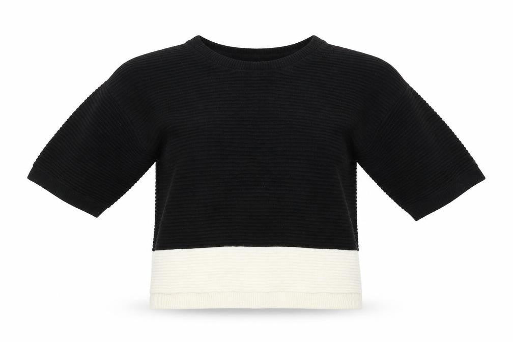Front view of New Look women’s black jumper, size UK 8