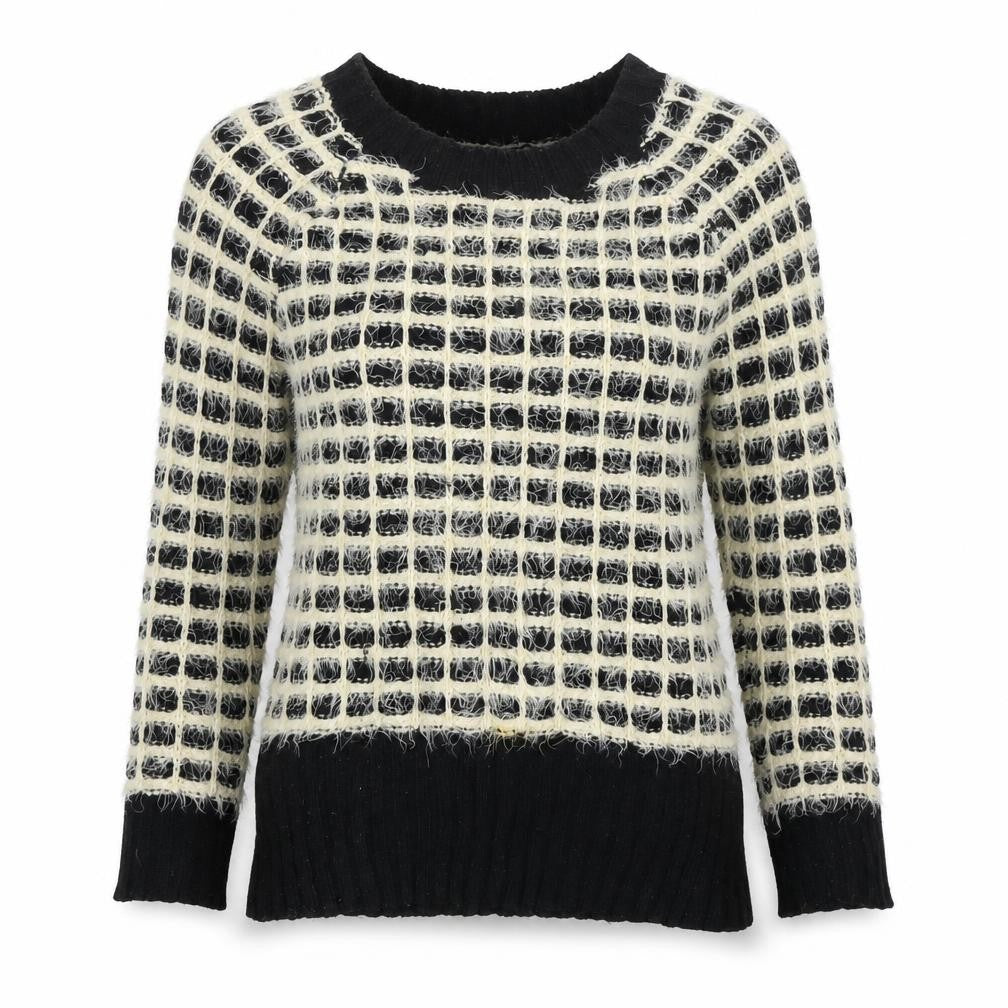 Front view of New Look women’s black check jumper, size S