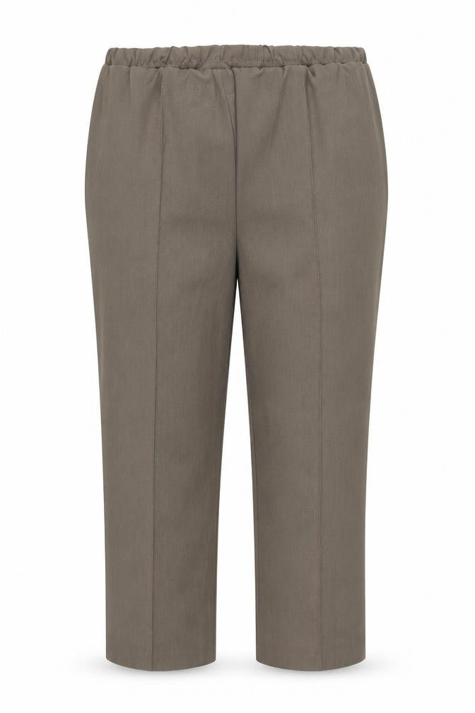 Front view of Bonmarché women’s brown capri trousers, size UK 18, 25-inch leg